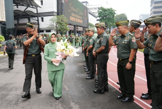 Wakil Panglima TNI ikuti tradisi pengantar tugas di Mabesad Wakil Panglima TNI ikuti tradisi pengantar tugas di Mabesad