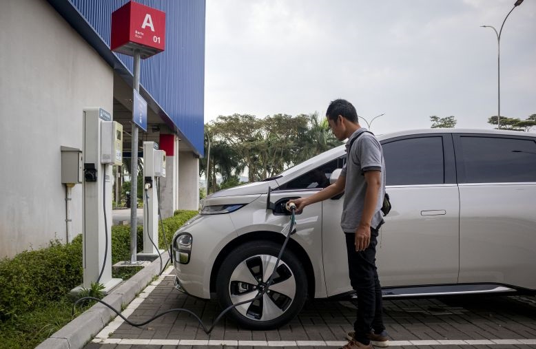 Hal penting sebelum pasang wall charger mobil listrik di rumah Hal penting sebelum pasang wall charger mobil listrik di rumah