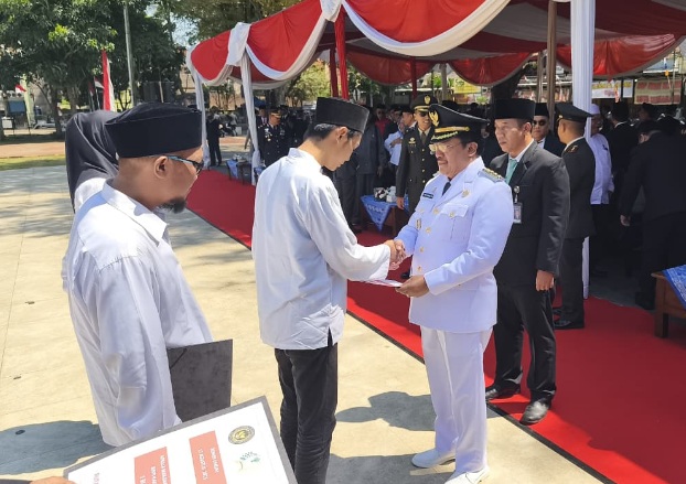 Sebanyak 86 warga binaan Rutan Salatiga terima remisi kemerdekaan Sebanyak 86 warga binaan Rutan Salatiga terima remisi kemerdekaan