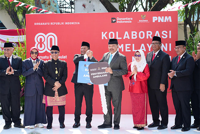 PNM dan BAZNAS kolaborasi melayani negeri, salurkan 6 ambulans gratis untuk masyarakat PNM dan BAZNAS kolaborasi melayani negeri, salurkan 6 ambulans gratis untuk masyarakat