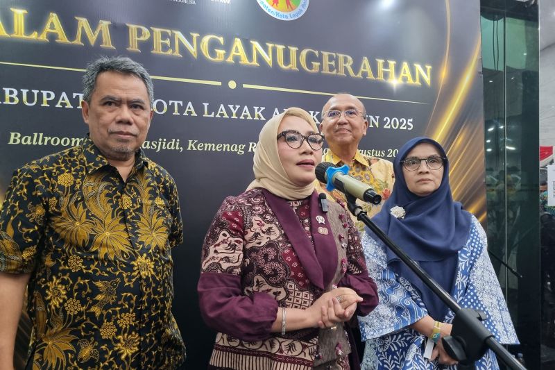 Menteri Arifah: Belum ada kabupaten/kota yang bebas dari iklan rokok Menteri Arifah: Belum ada kabupaten/kota yang bebas dari iklan rokok