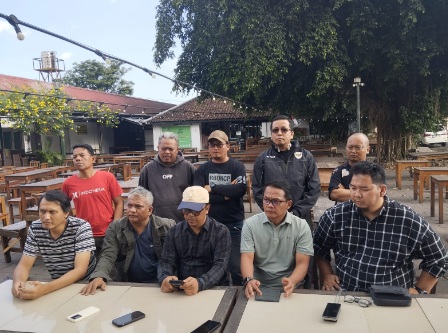 Gelar retreat dan konsolidasi di Yogyakarta, aktivis 98 desak Prabowo reshuffle kabinet Gelar retreat dan konsolidasi di Yogyakarta, aktivis 98 desak Prabowo reshuffle kabinet