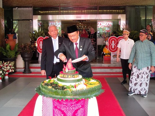 HUT ke-80 RI, Gus Ipul ajak jajaran Kemensos kerja berdampak