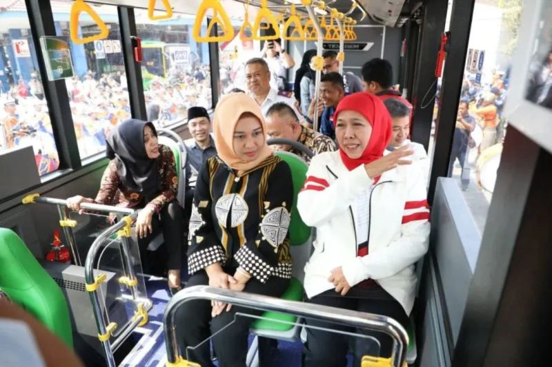 Khofifah gratiskan Bus Trans Jatim dua hari hadiah HUT ke-80 RI Khofifah gratiskan Bus Trans Jatim dua hari hadiah HUT ke-80 RI