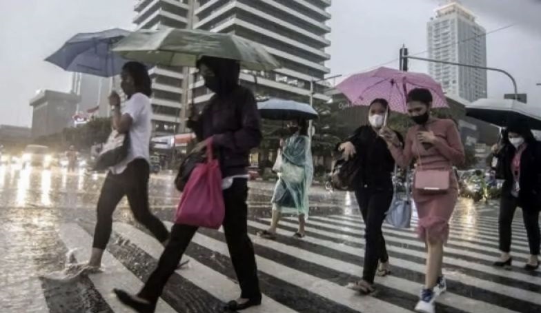 Sejumlah wilayah DKI Jakarta berpotensi hujan ringan pada Senin