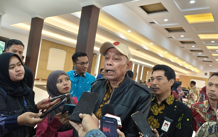 Kemensos ambil alih penanganan keluarga bayi penuh cacing di Sukabumi Kemensos ambil alih penanganan keluarga bayi penuh cacing di Sukabumi