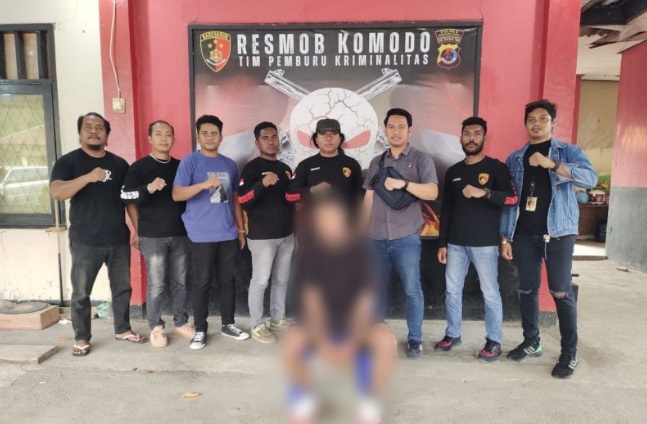 Polres Mabar serahkan pelaku penculik kacab bank ke Polda Metro Jaya Polres Mabar serahkan pelaku penculik kacab bank ke Polda Metro Jaya