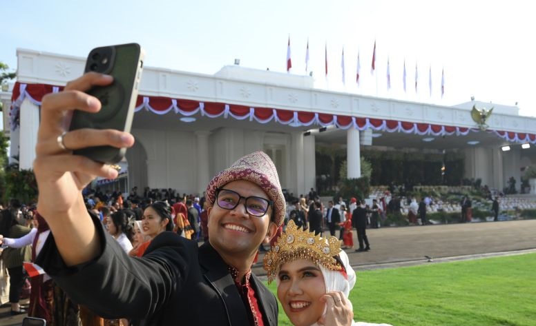 Upacara di Istana Merdeka ada SBY-Jokowi, Megawati berhalangan hadir Upacara di Istana Merdeka ada SBY-Jokowi, Megawati berhalangan hadir