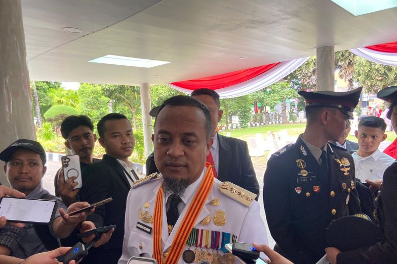 Gubernur Sulsel bantu biaya semua korban unjuk rasa di Bone Gubernur Sulsel bantu biaya semua korban unjuk rasa di Bone