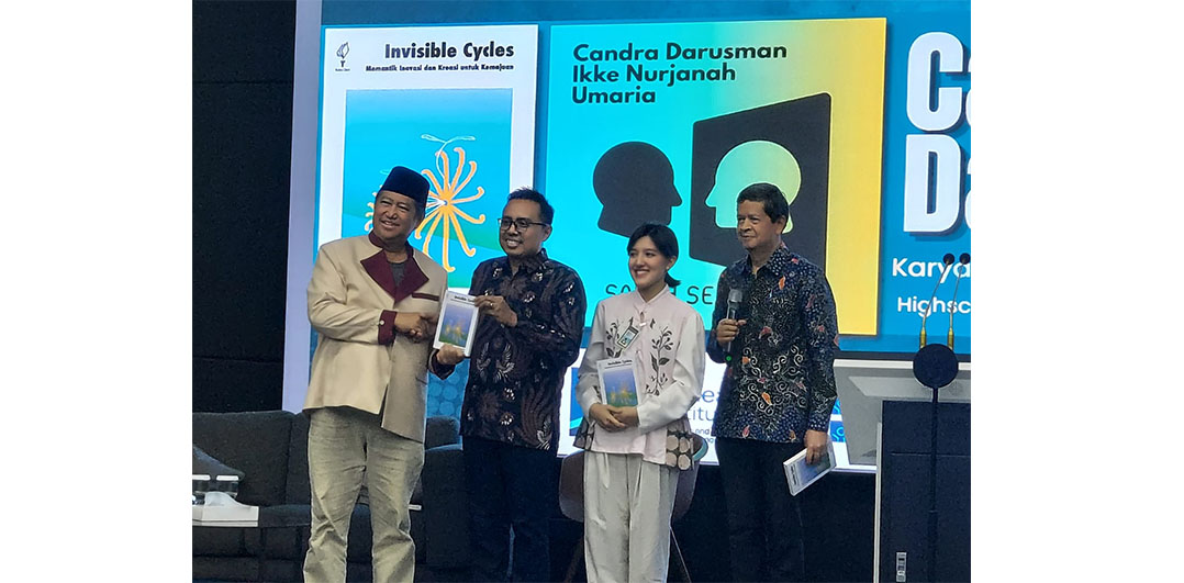 Candra Darusman merilis buku Invisible Cycle dan lagu Salah Sendiri
