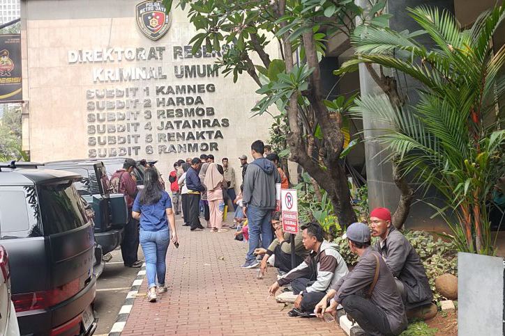 Orang tua tuntut Polisi bebaskan ratusan anak imbas demo di DPR Orang tua tuntut Polisi bebaskan ratusan anak imbas demo di DPR
