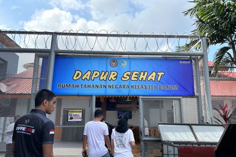 35 warga binaan Rutan Batam bebas langsung di HUT Ke-80 RI 35 warga binaan Rutan Batam bebas langsung di HUT Ke-80 RI