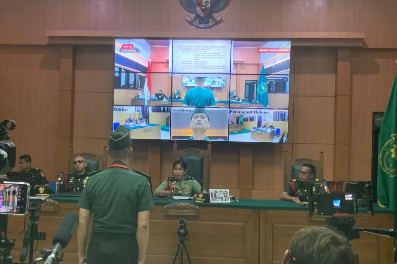 Peltu Lubis divonis 3,5 tahun penjara atas kasus judi sabung ayam Peltu Lubis divonis 3,5 tahun penjara atas kasus judi sabung ayam