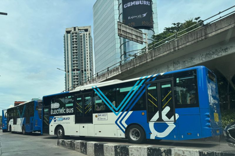 Transjakarta tambah bus yang lewati Jalan TB Simatupang Transjakarta tambah bus yang lewati Jalan TB Simatupang
