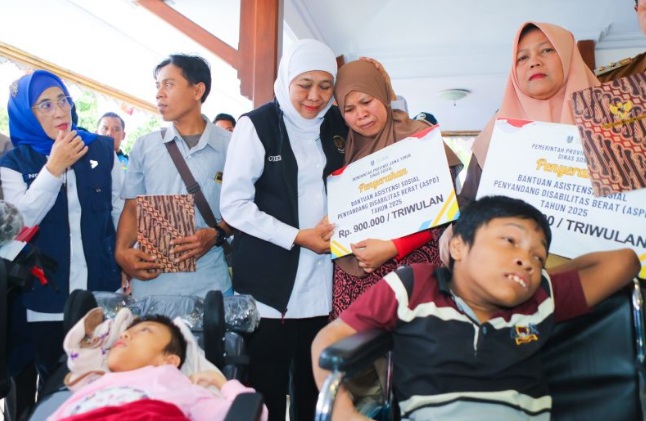 Gubernur Jatim: 9.000 lebih penerima manfaat bansos untuk judi online Gubernur Jatim: 9.000 lebih penerima manfaat bansos untuk judi online