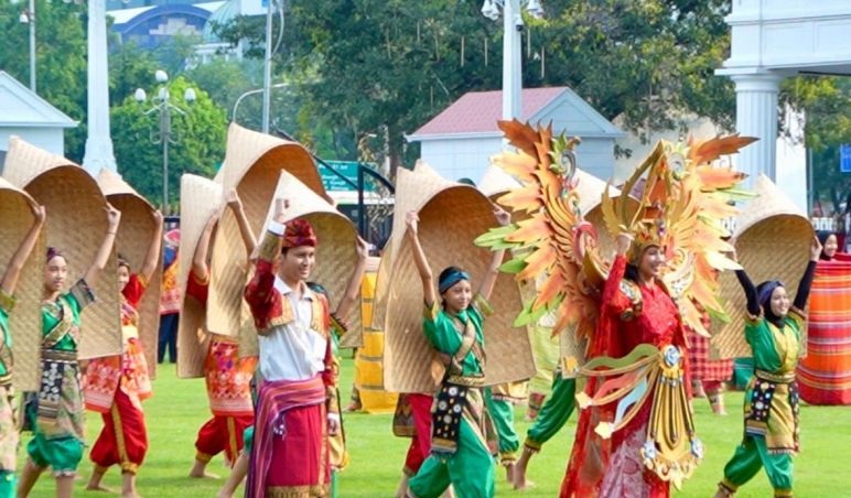 Tarian Tembolak Beak NTB siap tampil tampil di Istana Negara