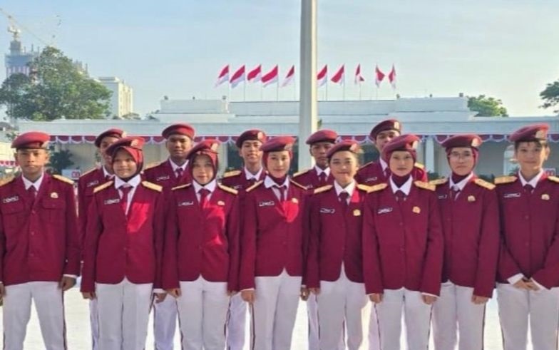 Paduan suara Sekolah Rakyat tampil di Istana meriahkan HUT ke-80 RI Paduan suara Sekolah Rakyat tampil di Istana meriahkan HUT ke-80 RI