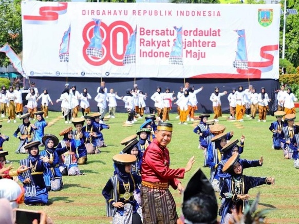 Tari Kretek warnai perayaan HUT ke-80 RI di Kudus Tari Kretek warnai perayaan HUT ke-80 RI di Kudus