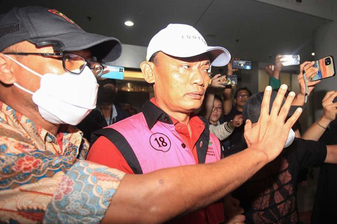 Mantan Ketua PN Jaksel jalani sidang perdana kasus suap putusan CPO Mantan Ketua PN Jaksel jalani sidang perdana kasus suap putusan CPO