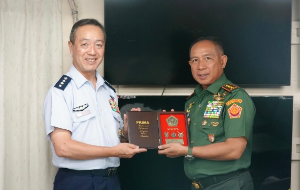 Panglima TNI - Kepala Staf JSDF perkuat kerja sama pertahanan RI-Jepang Panglima TNI - Kepala Staf JSDF perkuat kerja sama pertahanan RI-Jepang