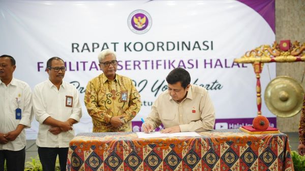 BPJPH-Pemda DIY teken komitmen fasilitasi sertifikasi halal BPJPH-Pemda DIY teken komitmen fasilitasi sertifikasi halal