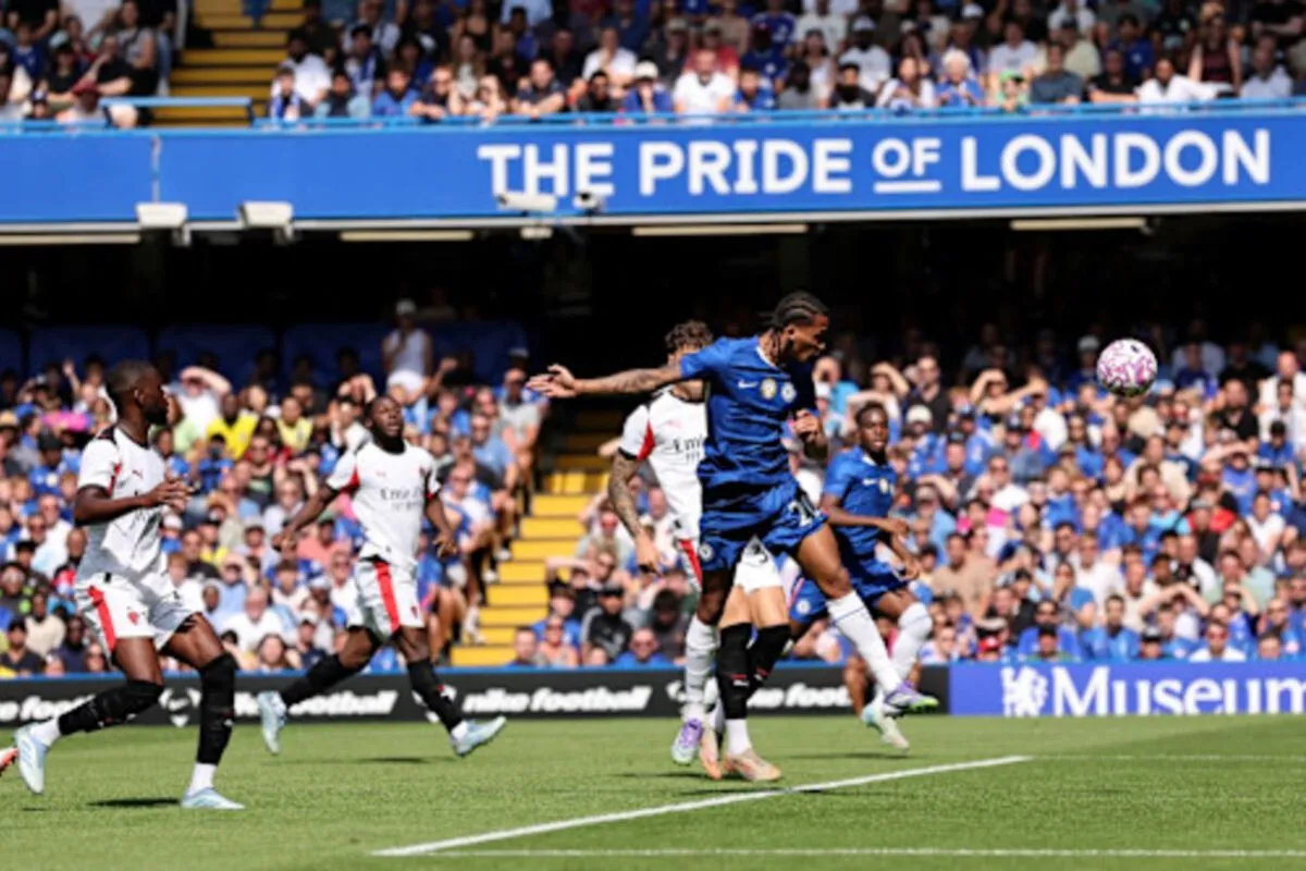Chelsea hancurkan AC Milan 4-1 dalam laga pramusim di Stamford Bridge Chelsea hancurkan AC Milan 4-1 dalam laga pramusim di Stamford Bridge