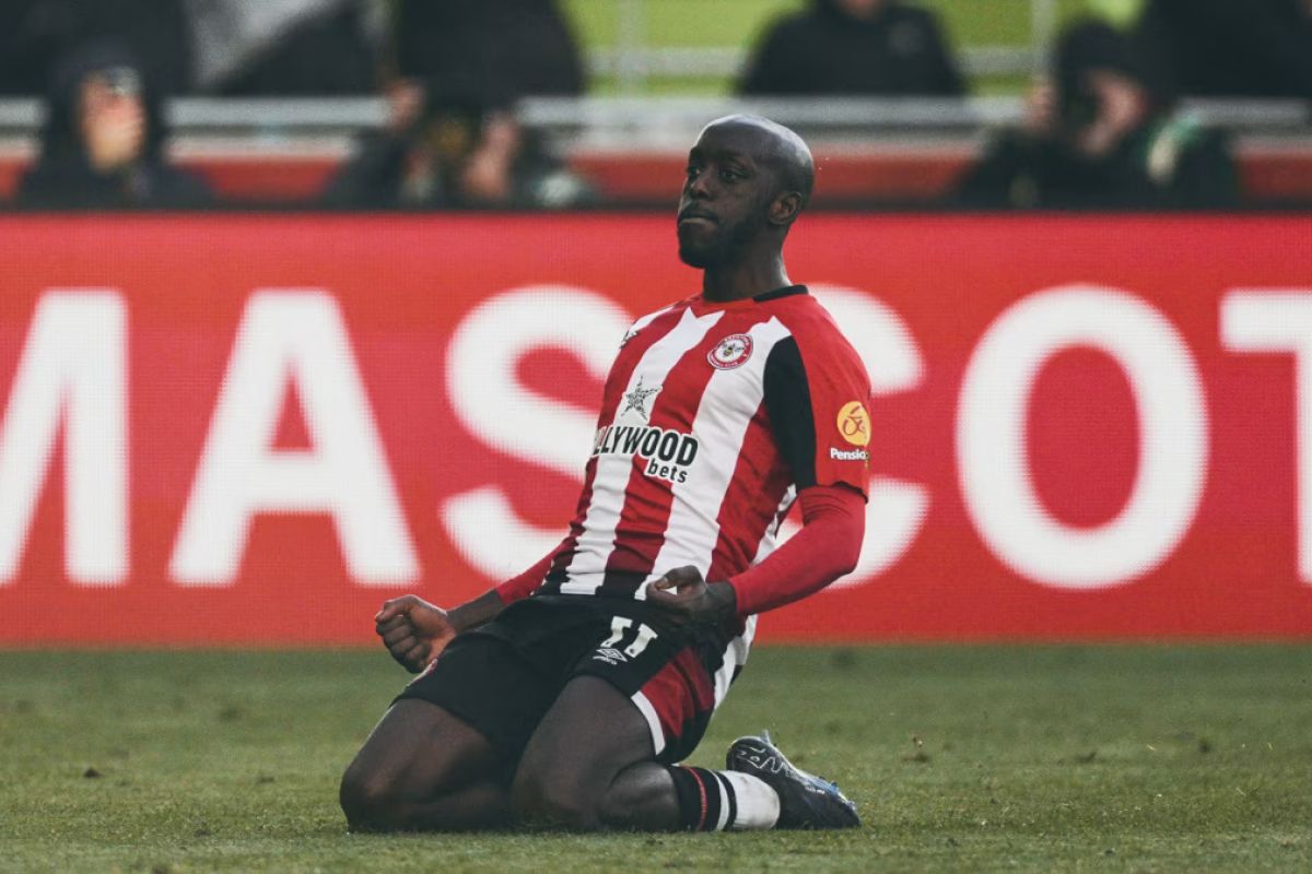 Newcastle tawar Yoane Wissa seharga Rp768 miliar Newcastle tawar Yoane Wissa seharga Rp768 miliar