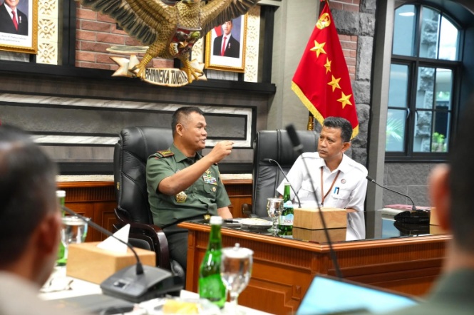 Wakil Panglima TNI dan Waka BRIN bahas penguatan kerja sama riset dan inovasi pertahanan Wakil Panglima TNI dan Waka BRIN bahas penguatan kerja sama riset dan inovasi pertahanan