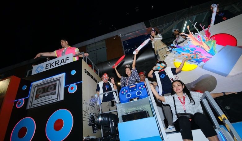 Kemenekraf pamerkan kekuatan ekonomi kreatif dalam Karnaval Bersatu Kemenekraf pamerkan kekuatan ekonomi kreatif dalam Karnaval Bersatu