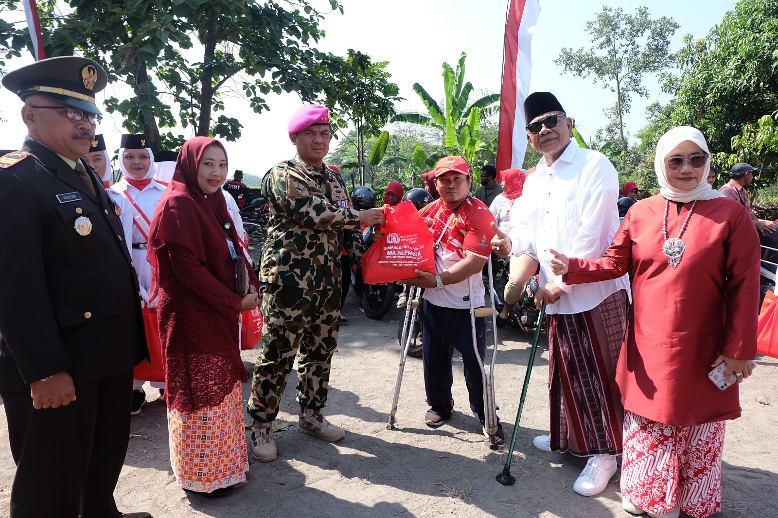 Jenderal bintang dua marinir pimpin upacara HUT ke-80 RI libatkan santri dan disabilitas Jenderal bintang dua marinir pimpin upacara HUT ke-80 RI libatkan santri dan disabilitas