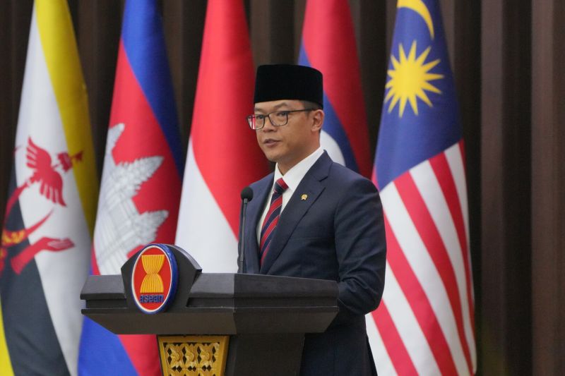 RI: ASEAN perlu perkuat tekad untuk tetap netral hadapi situasi global RI: ASEAN perlu perkuat tekad untuk tetap netral hadapi situasi global