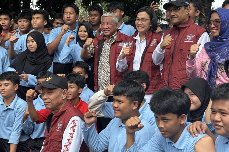 Pemerintah siapkan 15 ribu laptop untuk siswa Sekolah Rakyat Pemerintah siapkan 15 ribu laptop untuk siswa Sekolah Rakyat