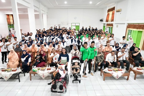 Pesan semangat belajar untuk siswa Sekolah Rakyat Palembang