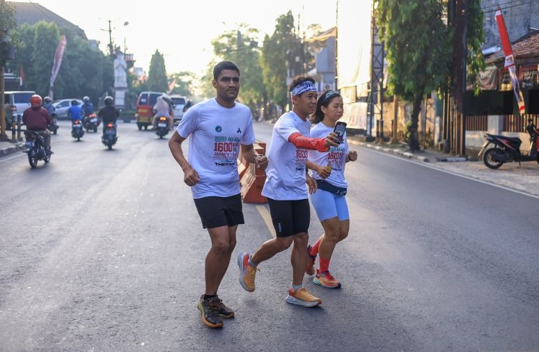 Lari Jakarta-Bali, galang dana untuk anak-anak Gaza Lari Jakarta-Bali, galang dana untuk anak-anak Gaza
