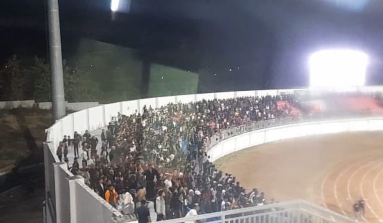 Polisi tangkap provokator kericuhan di Stadion Pamekasan Polisi tangkap provokator kericuhan di Stadion Pamekasan