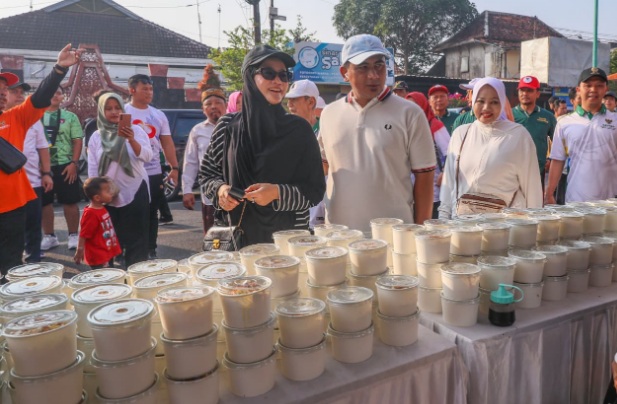 HUT ke-80 Jateng, Pemprov gratiskan 14.582 porsi soto untuk warga HUT ke-80 Jateng, Pemprov gratiskan 14.582 porsi soto untuk wargaÂ