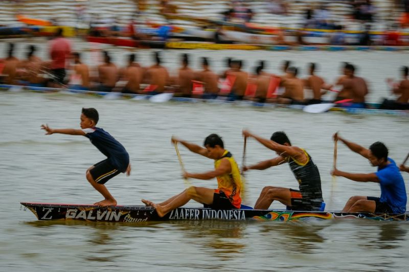 Menpar dan Wapres Gibran dikabarkan hadiri di Festival Pacu Jalur Menpar dan Wapres Gibran dikabarkan hadiri di Festival Pacu Jalur