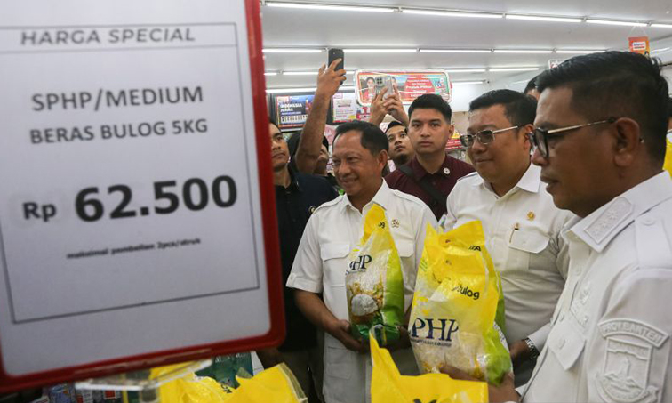 Strategi menghadapi jebakan harga beras Strategi menghadapi jebakan harga beras