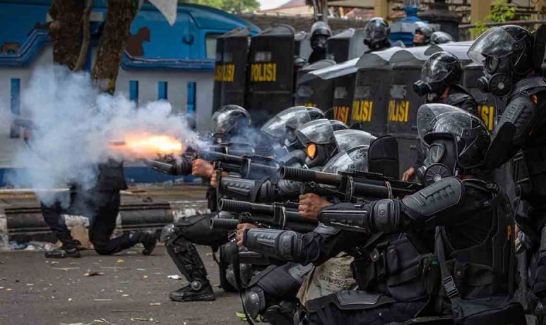 Polresta Pati: Hoaks, polisi meninggal dunia saat amankan demo Pati Polresta Pati: Hoaks, polisi meninggal dunia saat amankan demo Pati