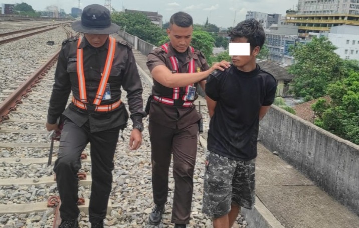 KAI Divre I Sumut tangkap pelaku pencurian kabel sinyal dan telekomunikasi KAI Divre I Sumut tangkap pelaku pencurian kabel sinyal dan telekomunikasi