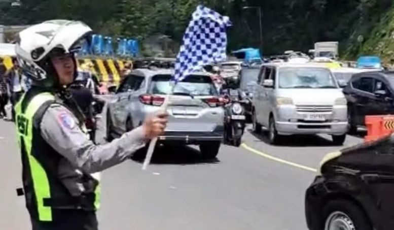 H+2 lebaran volume kendaraan di jalur utama Cianjur meningkat H+2 lebaran volume kendaraan di jalur utama Cianjur meningkat