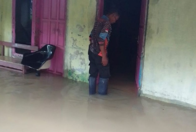 Puluhan rumah di Kabupaten Serang terendam banjir Puluhan rumah di Kabupaten Serang terendam banjir