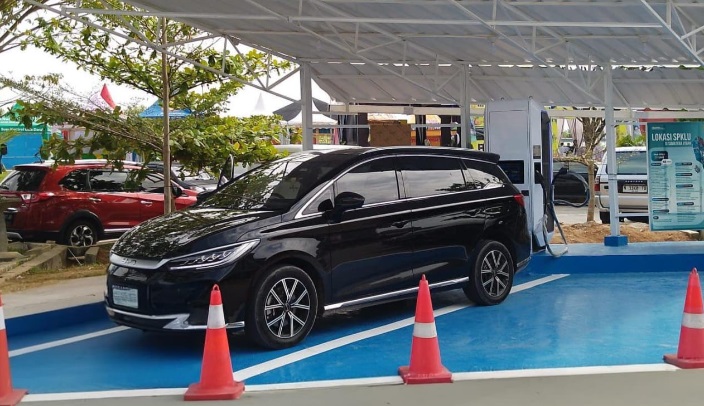 SPKLU Ultra Fast Charging pertama resmi beroperasi di TIP Ruas Tol MKTT SPKLU Ultra Fast Charging pertama resmi beroperasi di TIP Ruas Tol MKTT