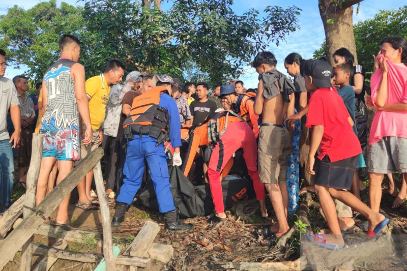 SAR temukan satu anak yang tenggelam di Sungai Ogan SAR temukan satu anak yang tenggelam di Sungai Ogan