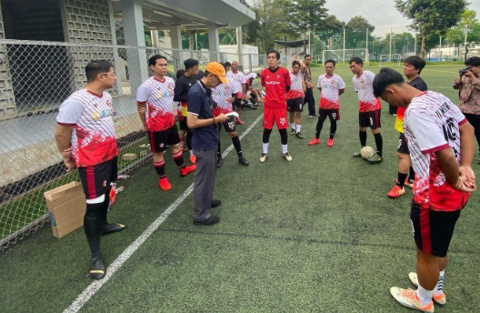 PMI Tangsel gandeng artis melalui sepak bola untuk kampanyekan donor darah PMI Tangsel gandeng artis melalui sepak bola untuk kampanyekan donor darah