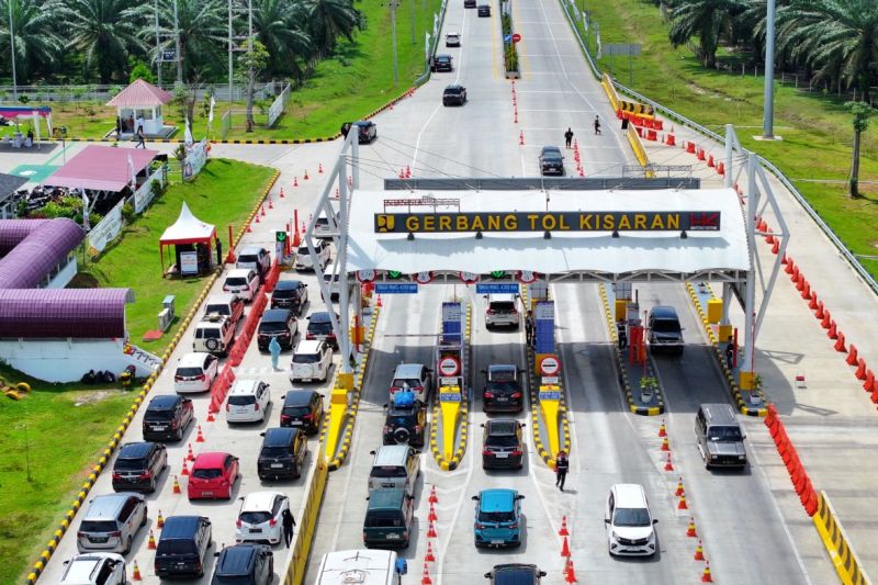 Sebanyak 179.576 kendaraan lintasi Tol Trans Sumatera pada H2 Lebaran Sebanyak 179.576 kendaraan lintasi Tol Trans Sumatera pada H2 Lebaran