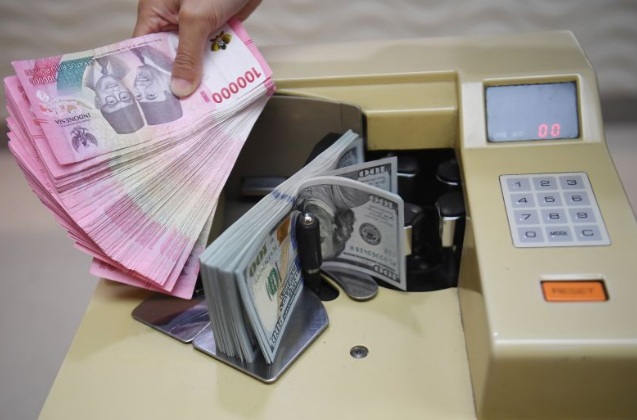 Rupiah melemah dipengaruhi perang dagang AS-China yang belum mereda Rupiah melemah dipengaruhi perang dagang AS-China yang belum mereda