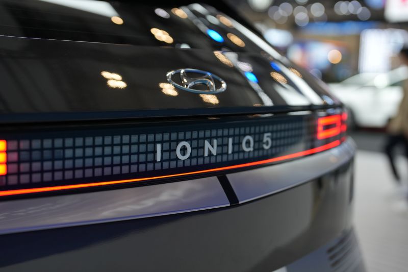 Hyundai akan hentikan sementara produksi Ioniq 5 dan Kona Hyundai akan hentikan sementara produksi Ioniq 5 dan Kona