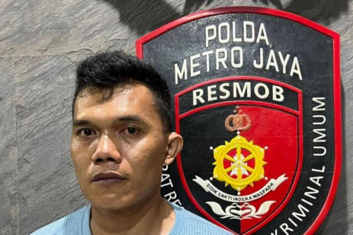 Polisi tangkap pencuri sepeda motor dengan modus COD di Depok Polisi tangkap pencuri sepeda motor dengan modus COD di Depok