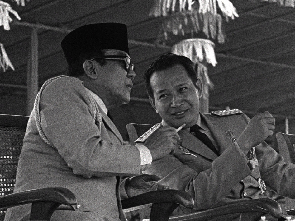 29 April 1967: Soeharto ambil alih kekuasaan dari Soekarno, tandai era orde baru